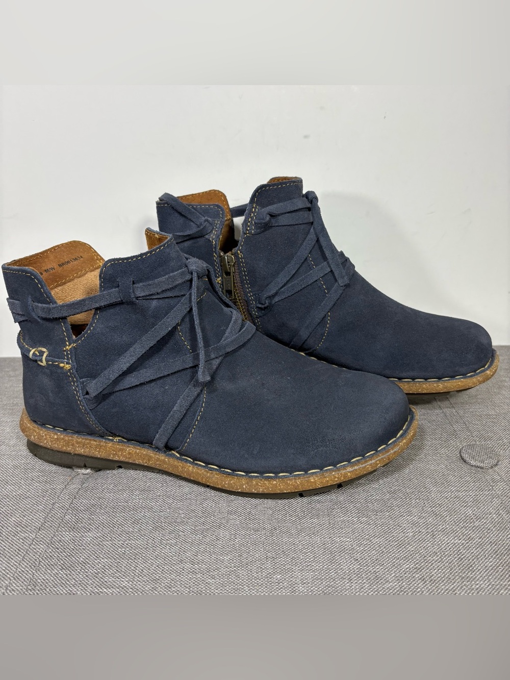 Born Tarkiln Suede Ankle Boots with Wrap Laces- woman’s 8 - Picture 2 of 13